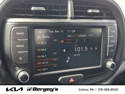 Certified 2023 Kia Soul LX w/ LX Technology Package FWD image 18
