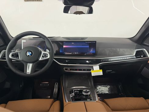 New 2027 BMW X7 xDrive40i w/ M Sport Package AWD/4WD image 11