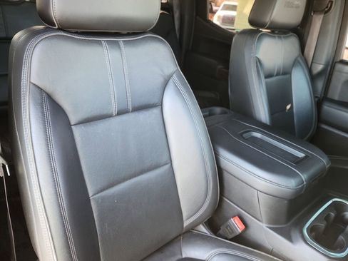 Used 2019 Chevrolet Silverado 1500 High Country image 17