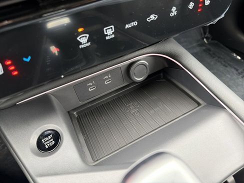 New 2026 Nissan Sentra SV w/ SV Convenience Package FWD image 24