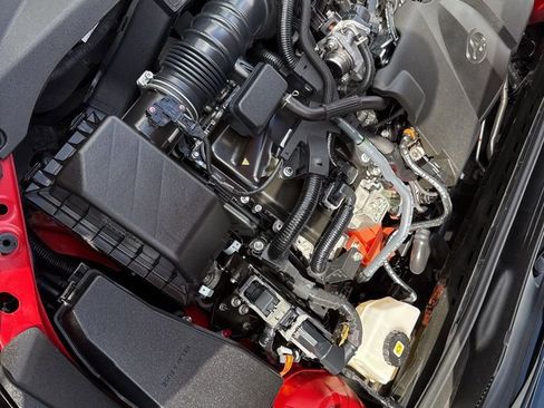 Used 2025 Toyota Camry LE image 28