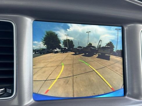 Used 2023 Dodge Charger SXT image 9