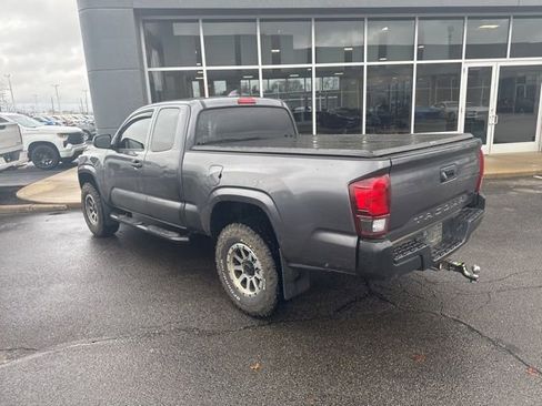 Used 2022 Toyota Tacoma SR image 28