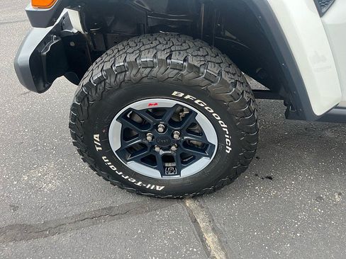 Used 2019 Jeep Wrangler Unlimited Rubicon AWD/4WD image 14