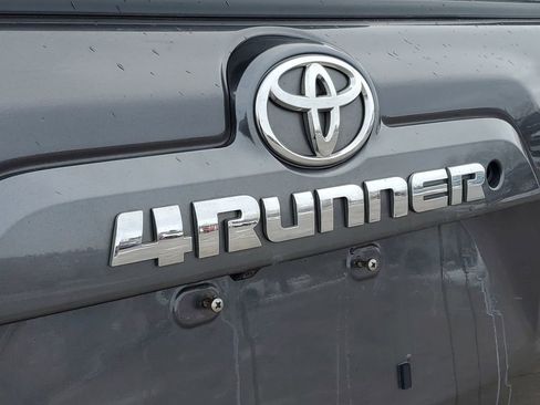 Used 2017 Toyota 4Runner SR5 image 29