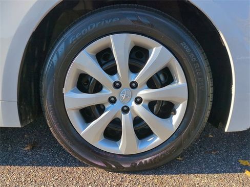 Used 2023 Toyota Corolla LE image 11