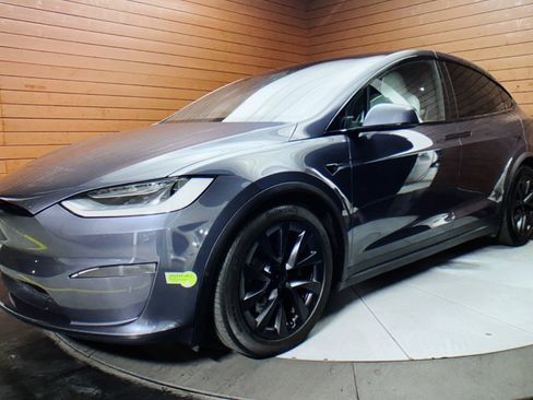 Used 2023 Tesla Model X image 5