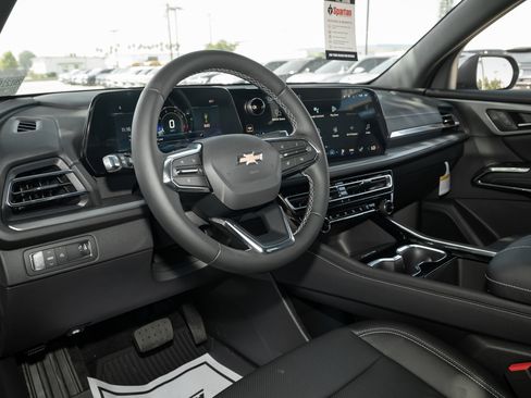 New 2026 Chevrolet Traverse LT w/ Driver Confidence Package image 13