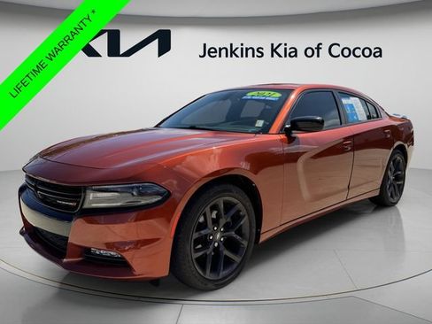 Used 2021 Dodge Charger SXT w/ Blacktop Package RWD image 10