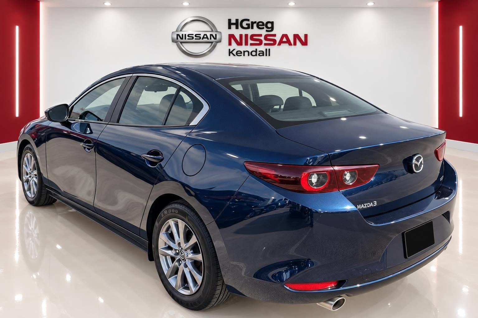 Used 2024 MAZDA MAZDA3 s FWD image 2