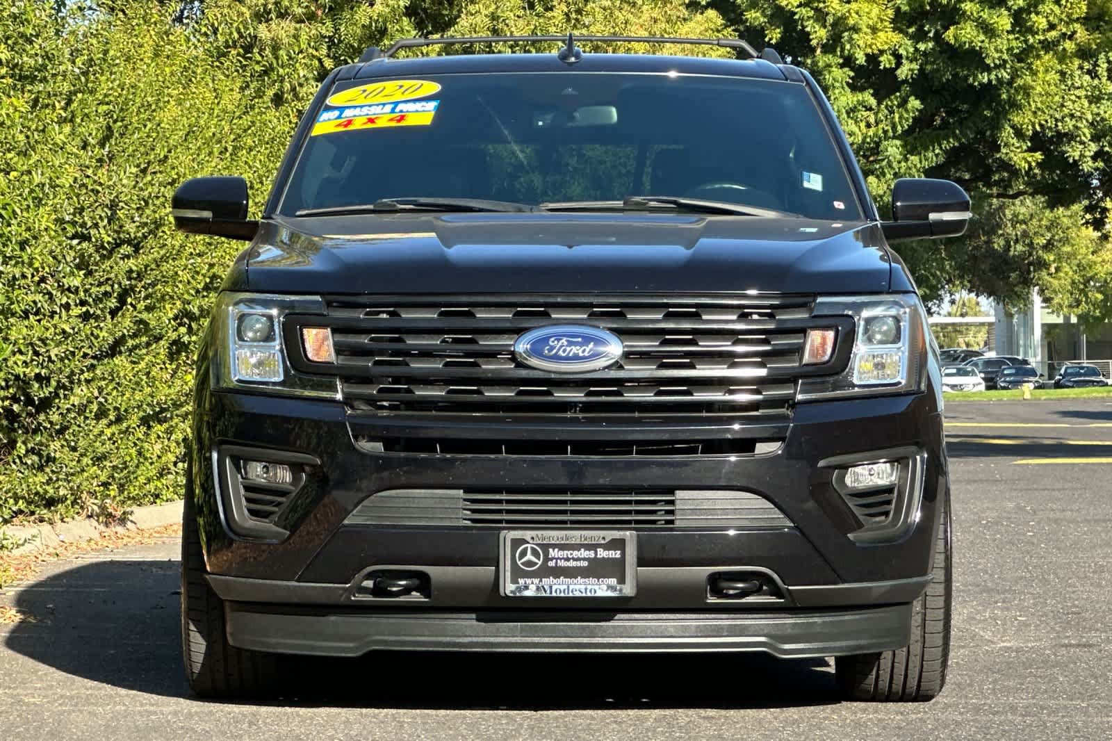 Used 2020 Ford Expedition XLT w/ Equipment Group 202A AWD/4WD image 8