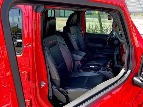 Used 2022 Jeep Gladiator Rubicon w/ LED Lighting Group AWD/4WD image 7