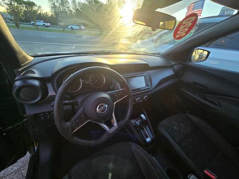 Used 2020 Nissan Kicks S FWD image 23