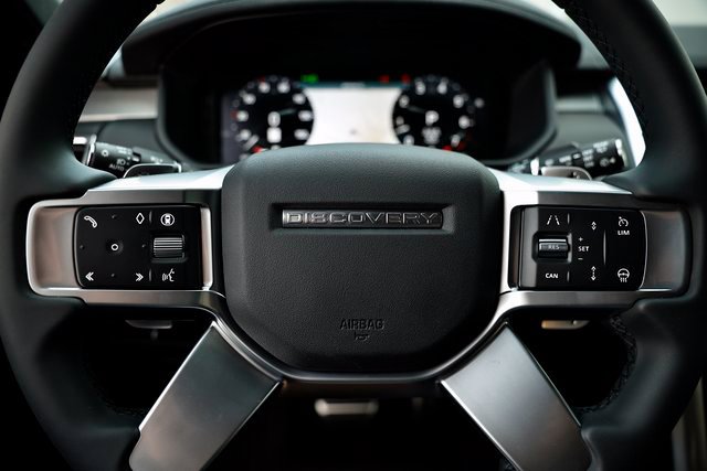 New 2026 Land Rover Discovery Limited Edition AWD/4WD image 43