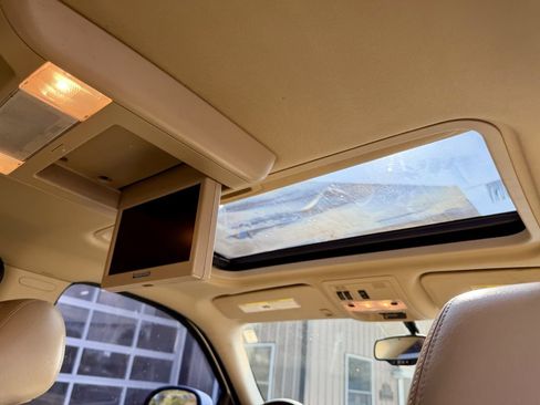 Used 2011 GMC Yukon Denali AWD/4WD image 19