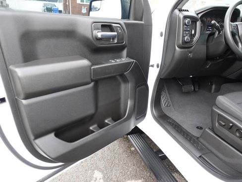 Used 2023 Chevrolet Silverado 1500 Custom image 14