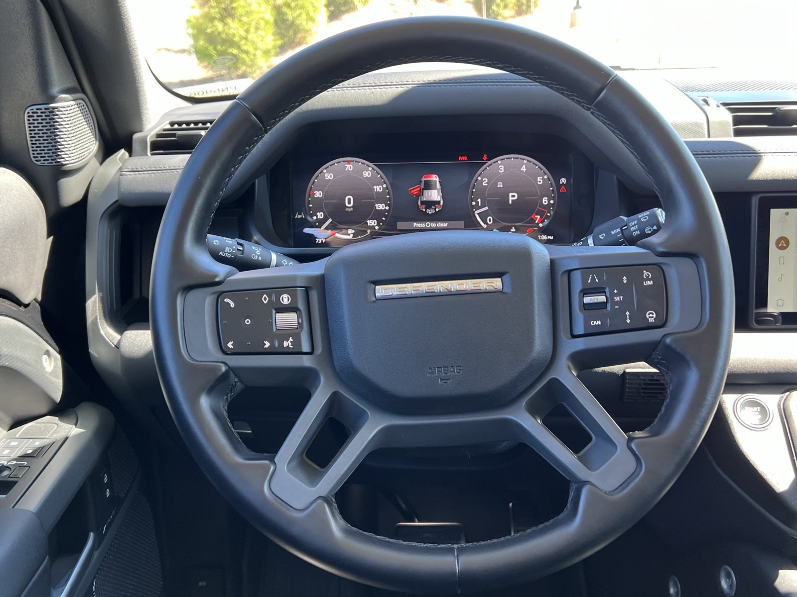 Used 2024 Land Rover Defender 110 X-Dynamic SE AWD/4WD image 17