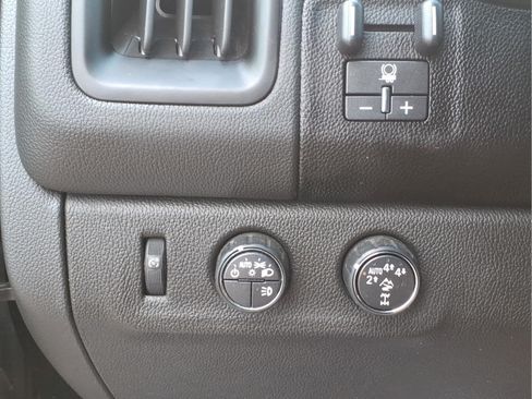 Used 2021 Chevrolet Colorado ZR2 w/ ZR2 Midnight Special Edition AWD/4WD image 21