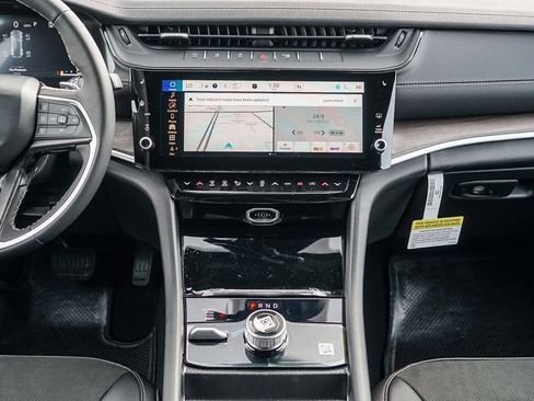 New 2026 Jeep Grand Cherokee Altitude image 14