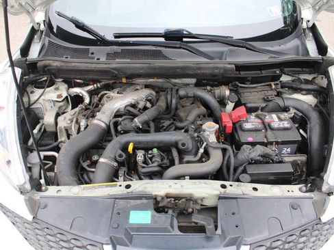 Used 2012 Nissan Juke SV AWD/4WD image 17