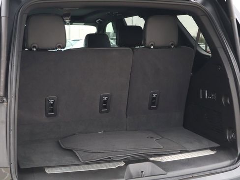 Used 2024 Chevrolet Tahoe Premier w/ Premium Package image 25