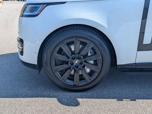 Certified 2023 Land Rover Range Rover Long Wheelbase SE AWD/4WD image 33