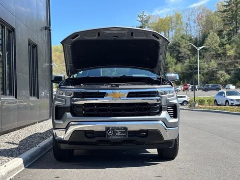 Used 2024 Chevrolet Silverado 1500 LT AWD/4WD image 59