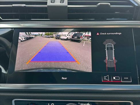 New 2025 Audi Q3 2.0T Premium image 29