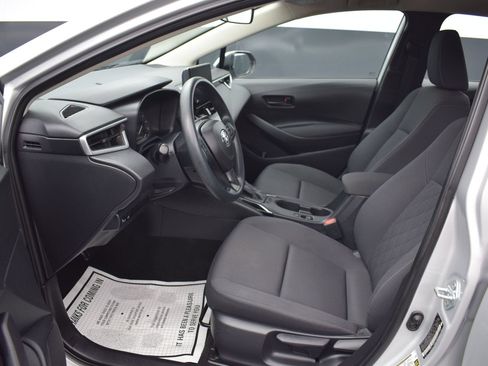 Used 2024 Toyota Corolla LE FWD image 13