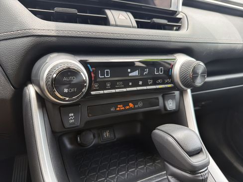 Certified 2025 Toyota RAV4 XLE FWD image 12