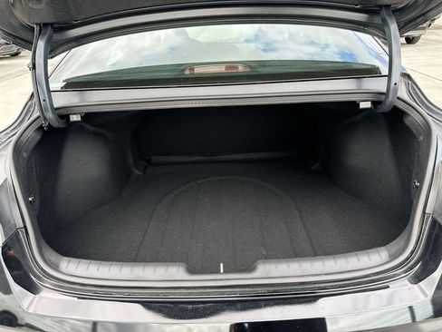 Used 2025 Hyundai Elantra SEL FWD image 24