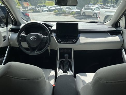 Used 2023 Toyota Corolla Cross L FWD image 22