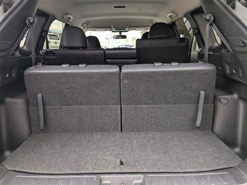 Used 2024 Mitsubishi Outlander SE image 30