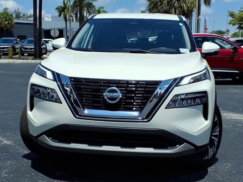 Used 2021 Nissan Rogue SV AWD/4WD image 2
