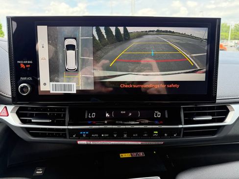 New 2026 Toyota Sienna Platinum AWD/4WD image 30