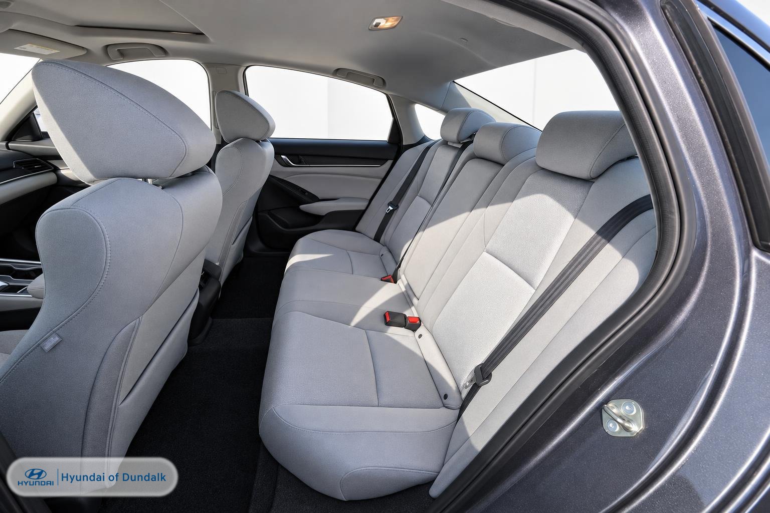 Used 2018 Honda Accord EX image 9