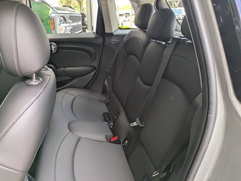 Used 2022 MINI Cooper 4-Door Hardtop w/ Storage Package FWD image 14