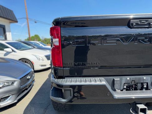 Used 2021 Chevrolet Silverado 2500 LTZ w/ Carhartt Edition AWD/4WD image 15