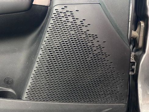Used 2018 Dodge Journey SE w/ Connectivity Group FWD image 6