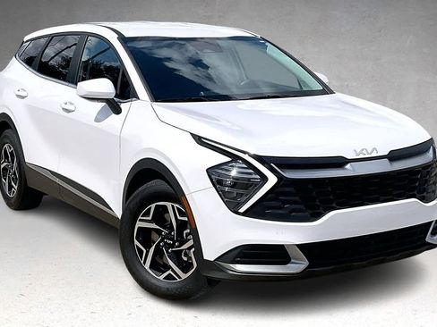 Certified 2025 Kia Sportage LX image 21