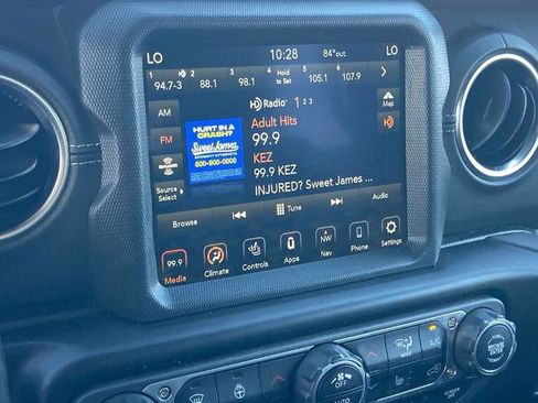 Used 2023 Jeep Wrangler Unlimited Sahara w/ Cold Weather Group image 9