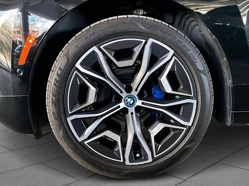 Used 2024 BMW iX xDrive50 w/ Premium Package image 11
