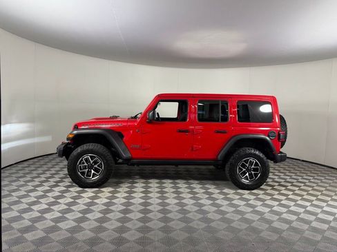 Used 2025 Jeep Wrangler Unlimited Rubicon AWD/4WD image 9