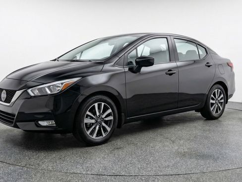 Used 2025 Nissan Versa SV FWD image 3