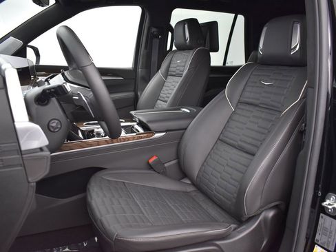 Certified 2025 Cadillac Escalade Sport Platinum image 12