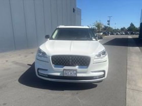Used 2021 Lincoln Aviator Grand Touring w/ Equipment Group 302A AWD/4WD image 2
