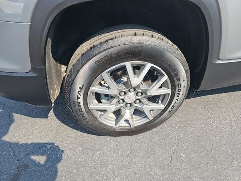 Used 2023 GMC Acadia SLE w/ Driver Convenience Package image 73