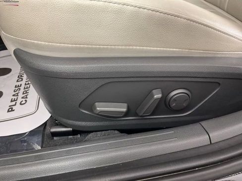 Used 2022 Hyundai Sonata Limited image 39