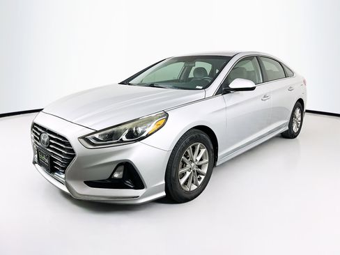 Used 2018 Hyundai Sonata SE image 3