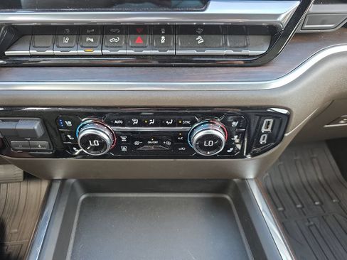 Used 2024 GMC Sierra 2500 SLT w/ SLT Premium Package AWD/4WD image 27